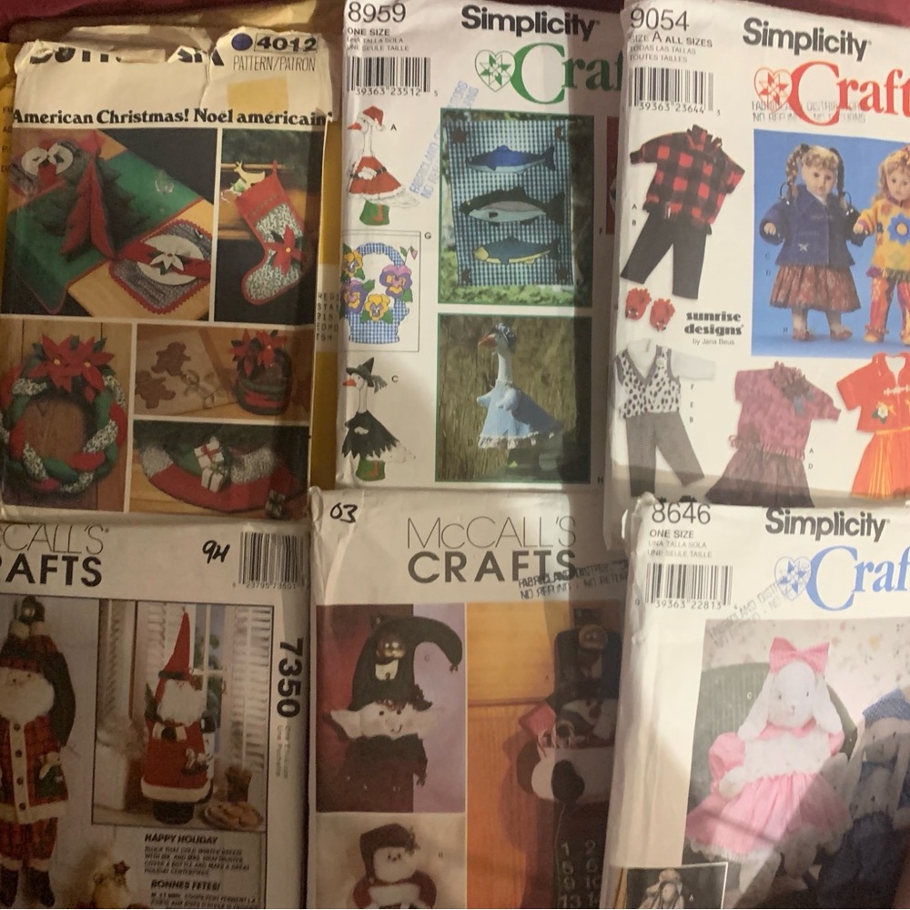Patterns 4 Christmas themed 1 Easter and a doll clothes one all vintage